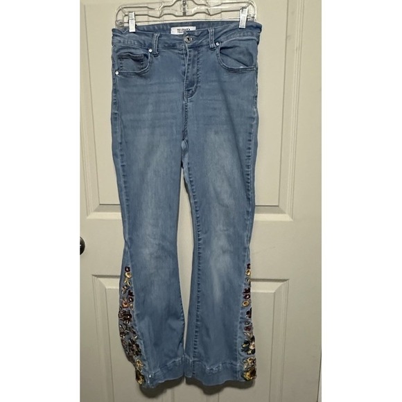 Telepatia Denim - Telepatia Flower Child Bell Bottom Flare Flower Embroidered Jeans Size 7/28